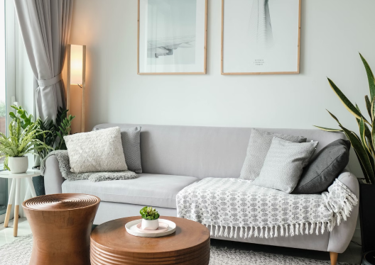 新宿区弁天町ビル3階